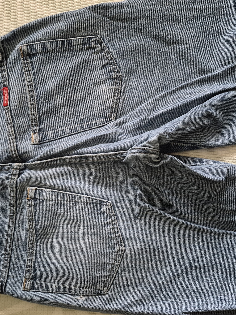 Wrangler Men's Relaxed Fit Light Blue Denim Jeans